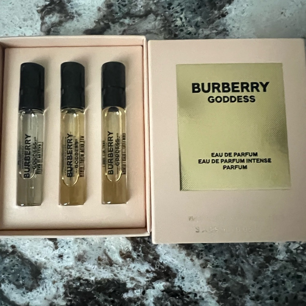 Burberry Goddess Perfume Gift Set Sample Size 1.5ml each - Picture 2 of 4